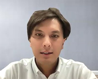 岸田さん顔写真